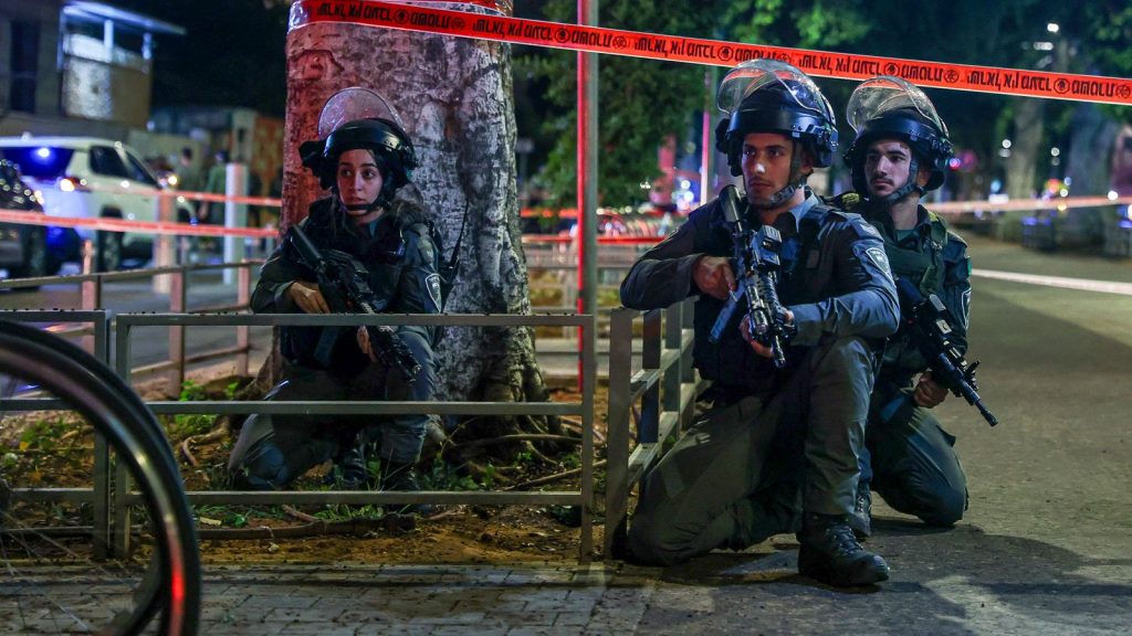 skynews-israel-tel-aviv-shooting_6703351-1