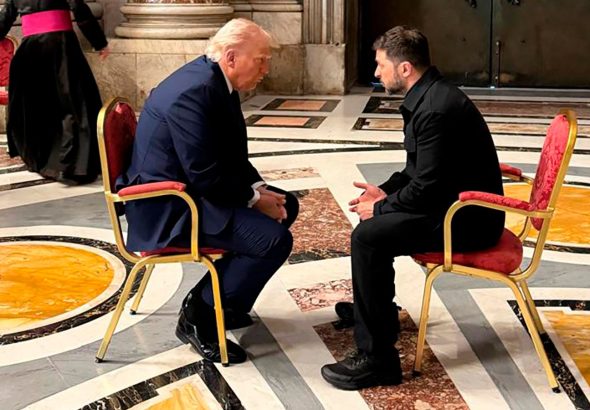 skynews-donald-trump-volodymyr-zelenskyy_6897186